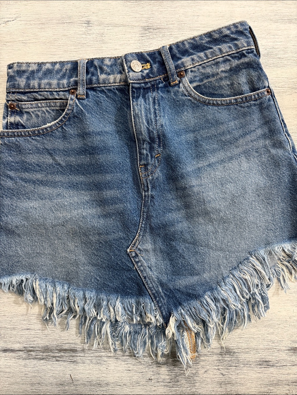 Free People We the Free Light Blue Frayed Hem Denim skirt size 24